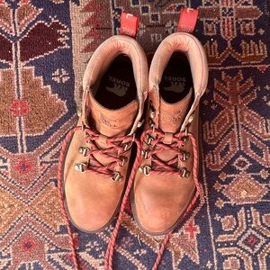 Sorel Women’s Hiking boots Size 7